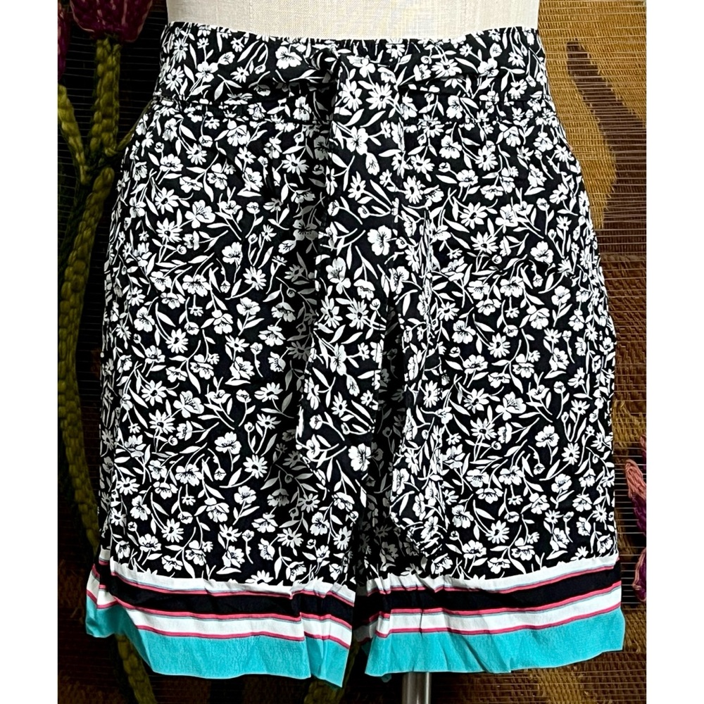 Anthropologie Floral Shorts L